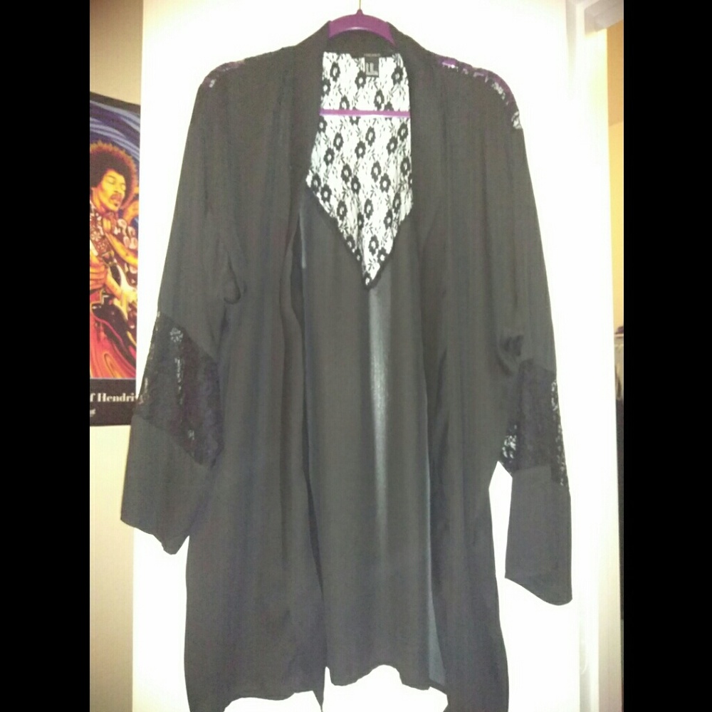 Black lace kimono